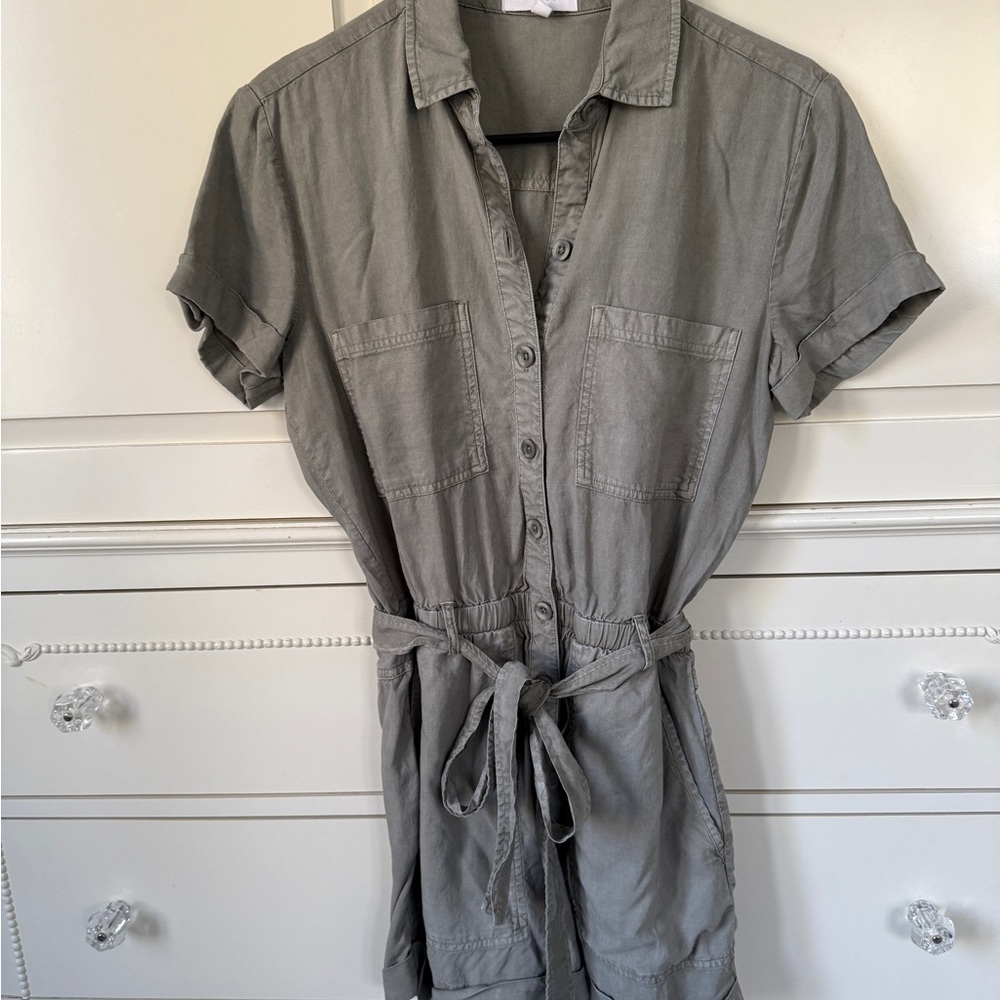 Stylish army green Button-Up Romper